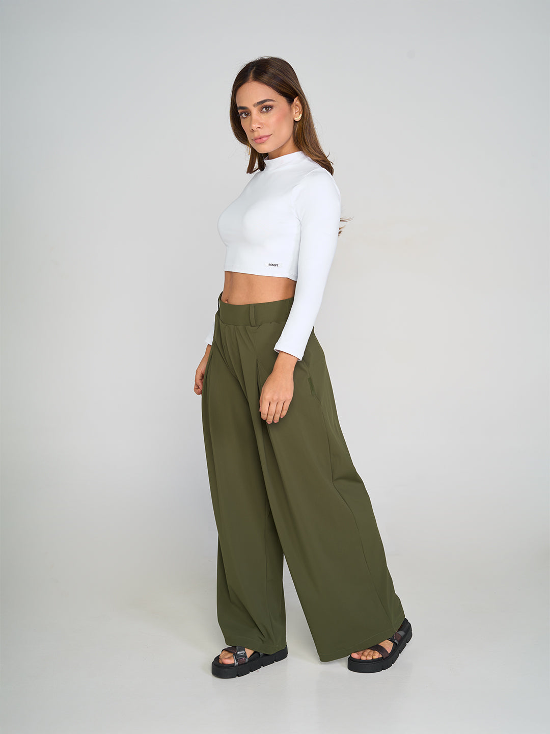 Élite White Crop Top