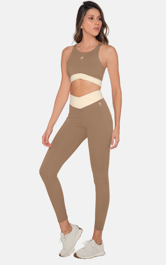 Two Tone V Cut Set